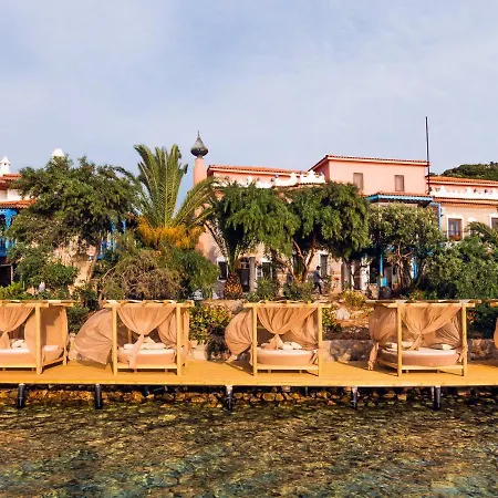 Wyndham Perili Bay فندق 5*