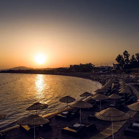Wyndham Perili Bay داتْشا