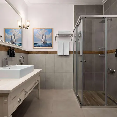 Wyndham Perili Bay فندق